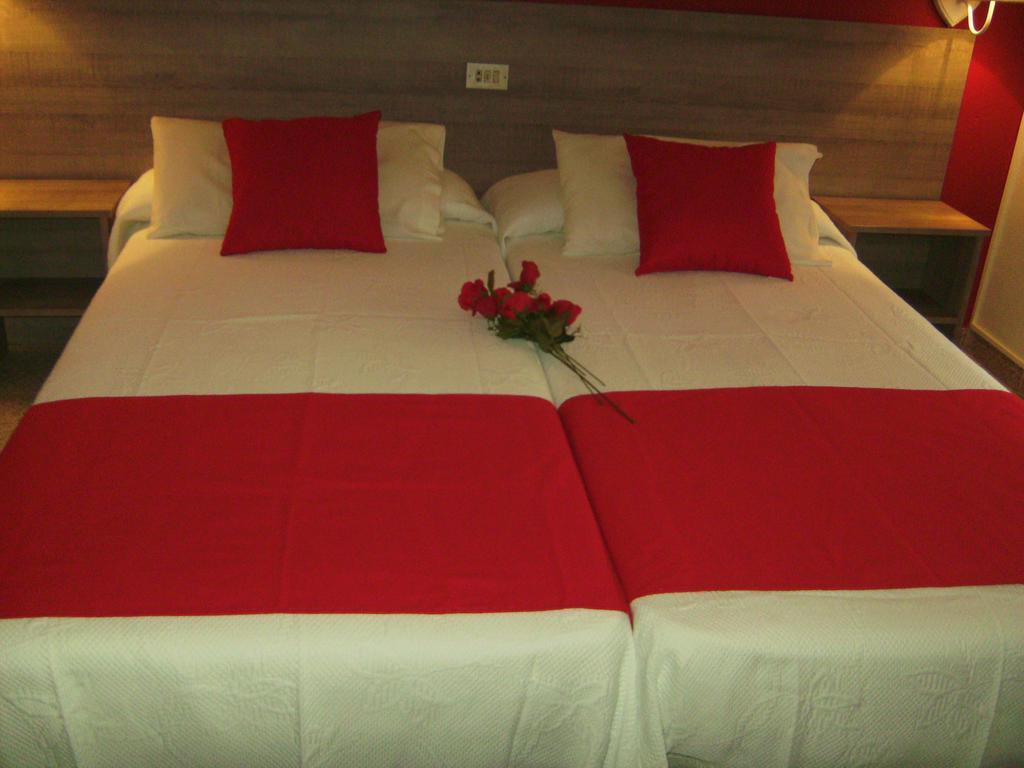 Pension Miami Almazora Rum bild