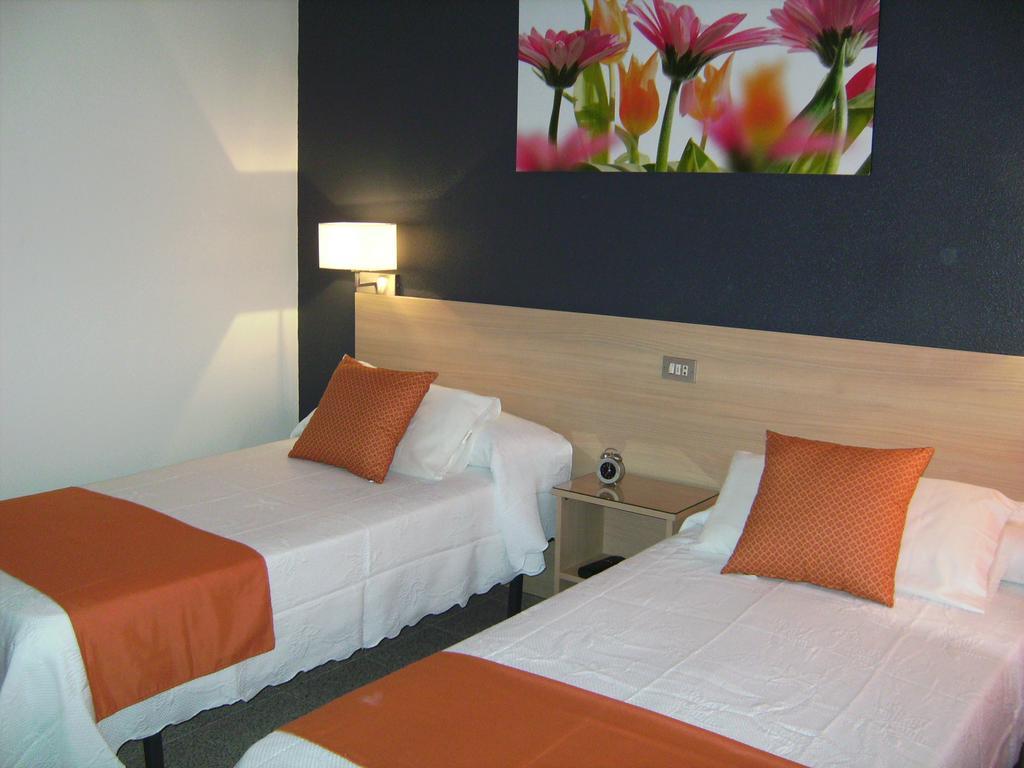 Pension Miami Almazora Rum bild
