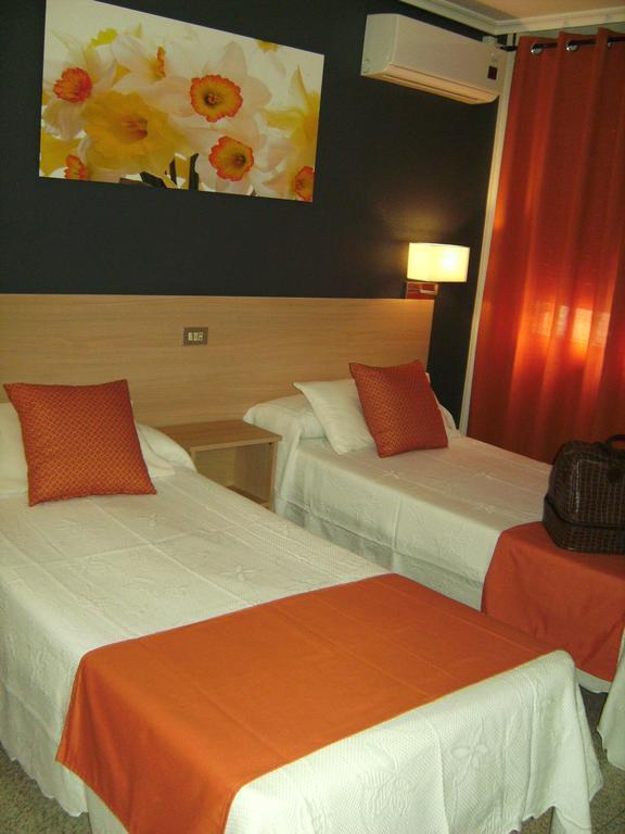 Pension Miami Almazora Rum bild